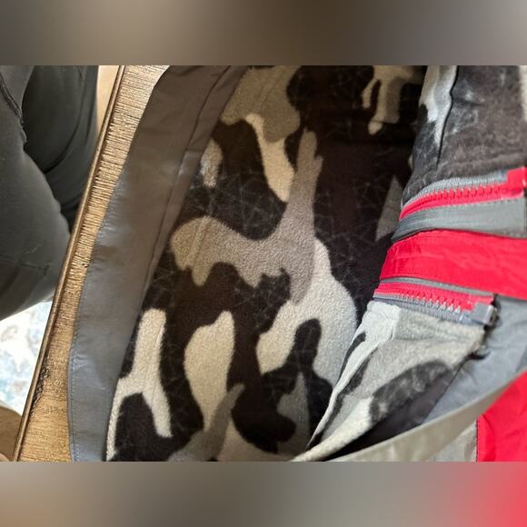 Eddie Bauer Boys' Lone Peak 3-In-1 black Red Jacket size 7/8 New - Picture 6 of 8